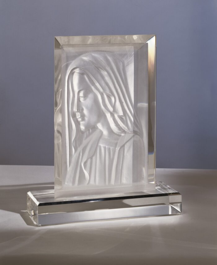 Madonna sculpture A780